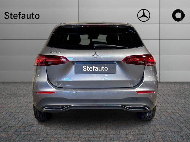 MERCEDES-BENZ B 180 d Automatic Street Edition