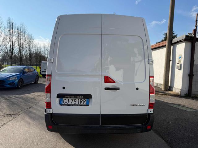 RENAULT Master T35 2.3 dCi 135 PL-TA Furgone