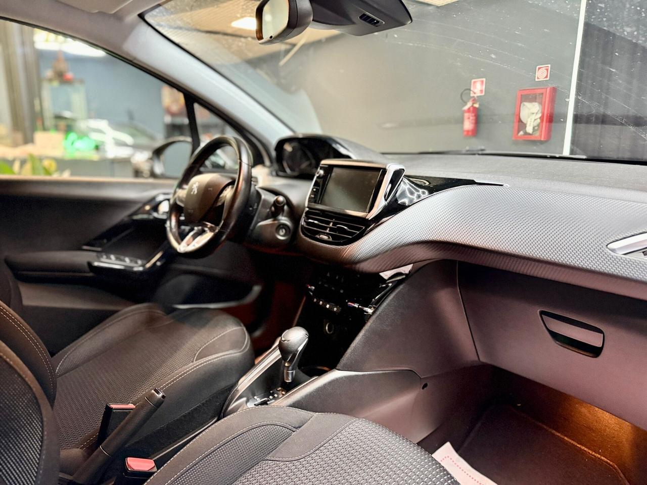 Peugeot 208 PureTech Turbo 110 EAT6 S&S 5 porte Allure