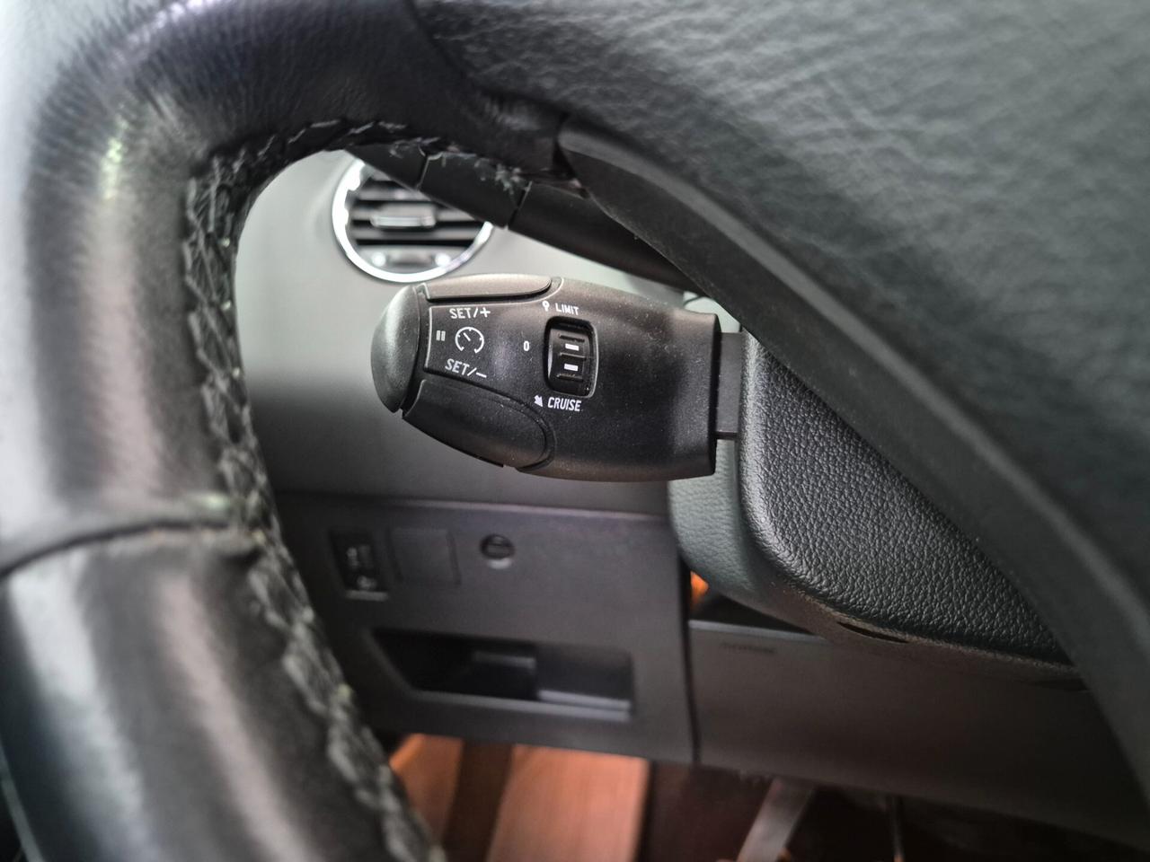 Peugeot 308 1.6 HDi 110CV SW Ciel Féline