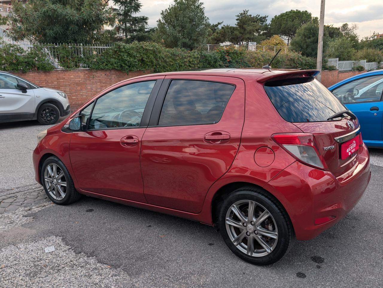 Toyota Yaris 1.3 5 porte Lounge
