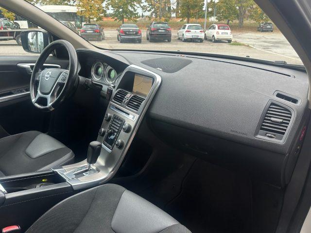 VOLVO XC60 D3 AWD Geartronic Momentum