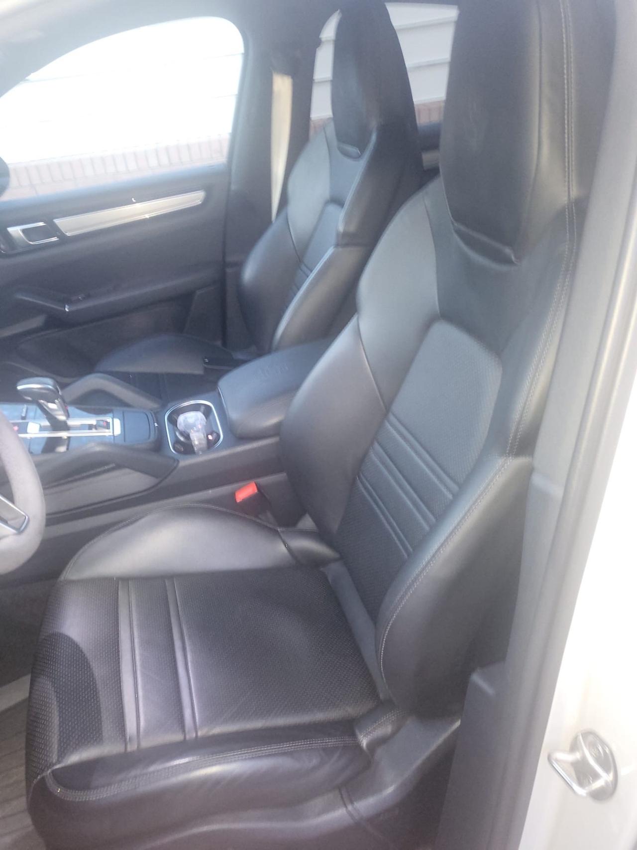 Porsche Cayenne Coupé 3.0 V6 Platinum Edition