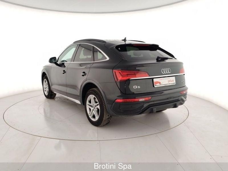 Audi Q5 Sportback 40 TDI Busin. Advanced quattro S tronic