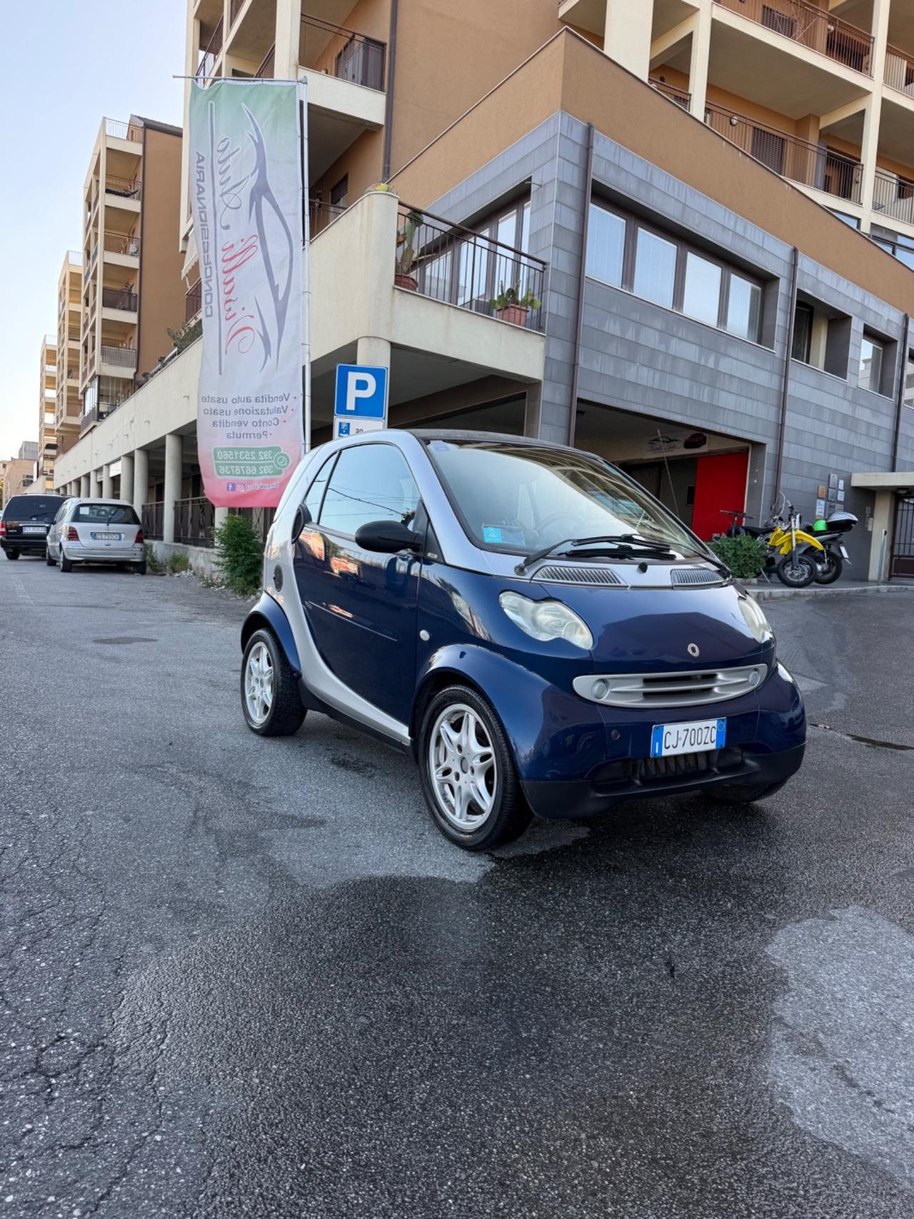 Smart 700 city-coupé pulse