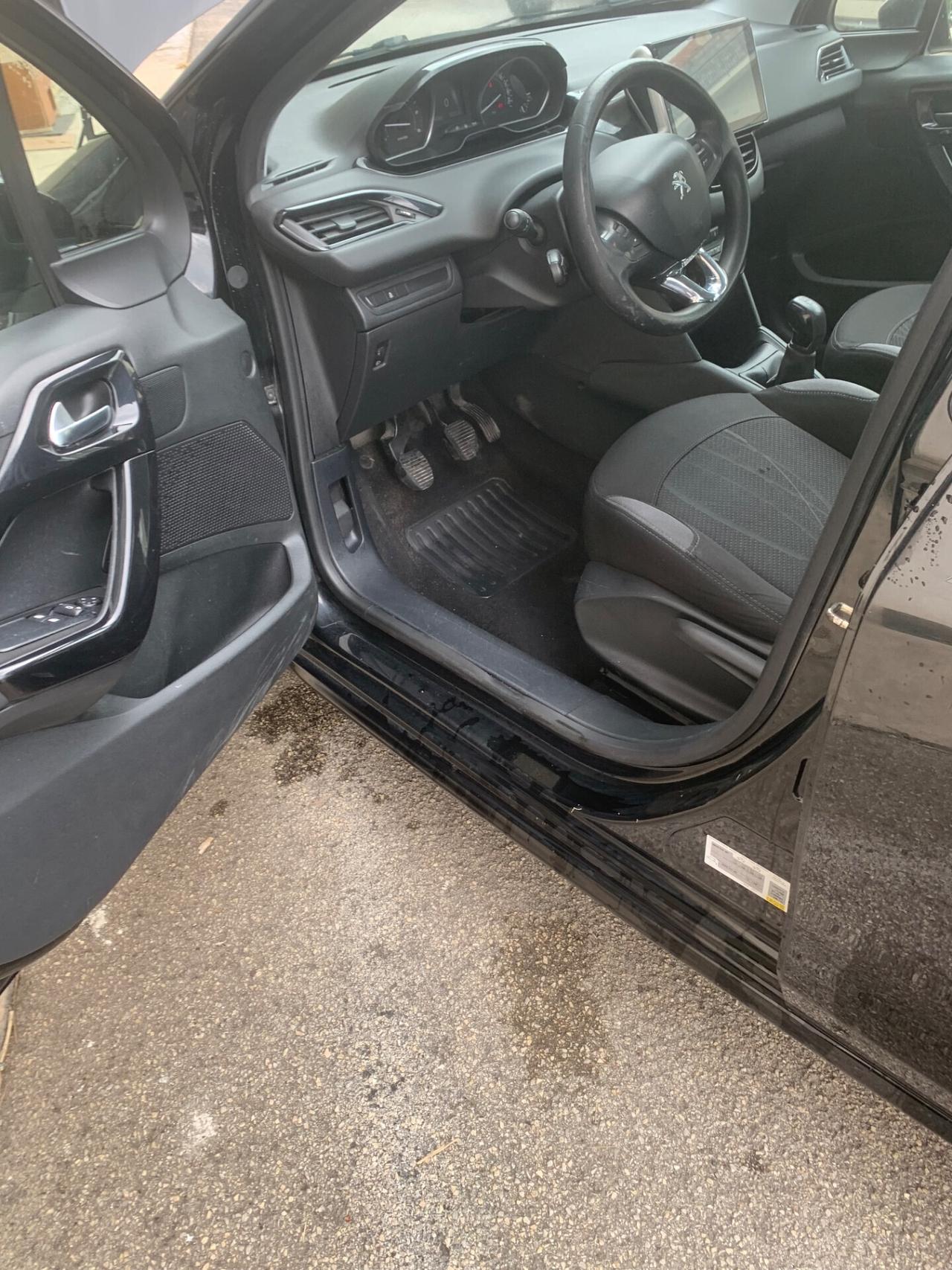 Peugeot 208 1.4 HDi 68 CV 5 porte Active