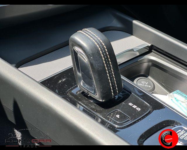 VOLVO XC60 B4 (d) AWD Geartronic R-design