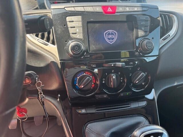 Lancia Ypsilon Neopatentato Anche permuta