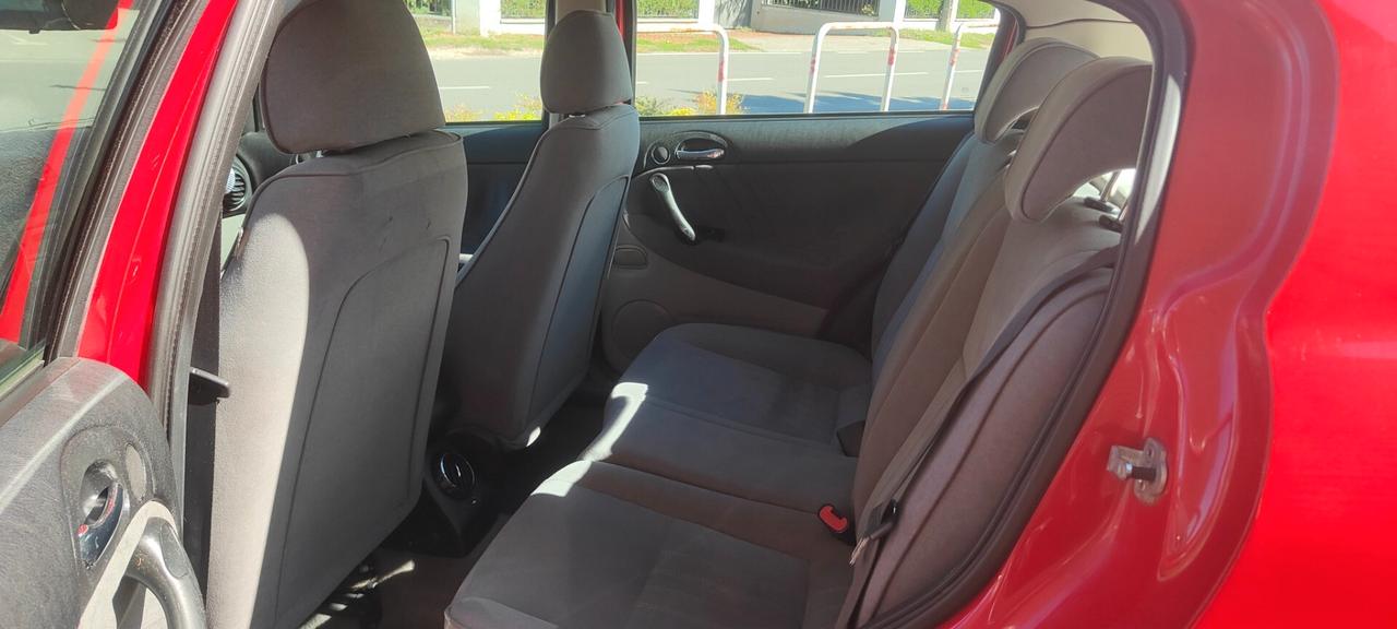Alfa Romeo 147 1.9 JTD M-JET 16V 3 porte Dist.