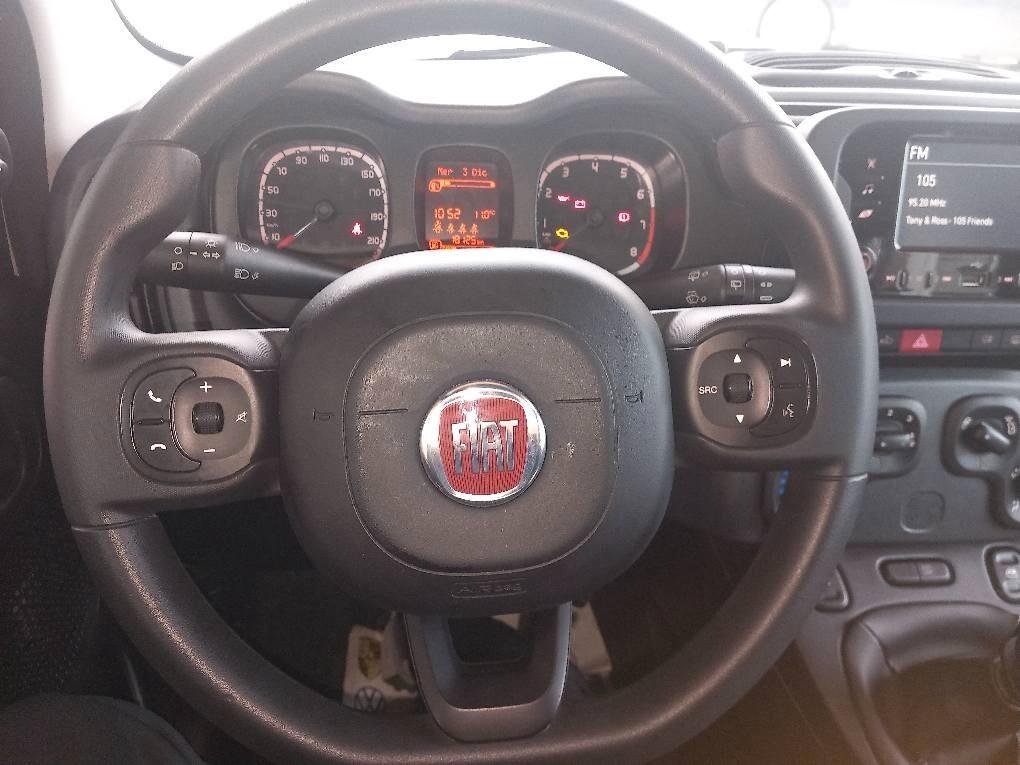 Fiat Panda 1.0 FireFly S&S Hybrid KM 18000 MONITOR SENSORI COMANDI VOLANTE GARANZIA
