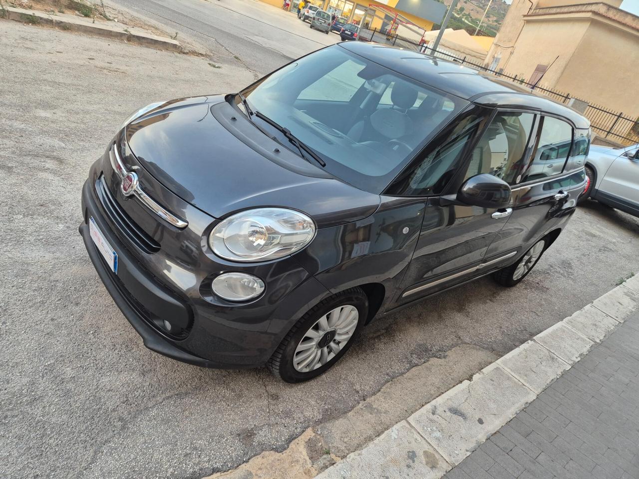 FIAT 500L ANNO 2016 NAVIGATORE KM 56000 CERTIF