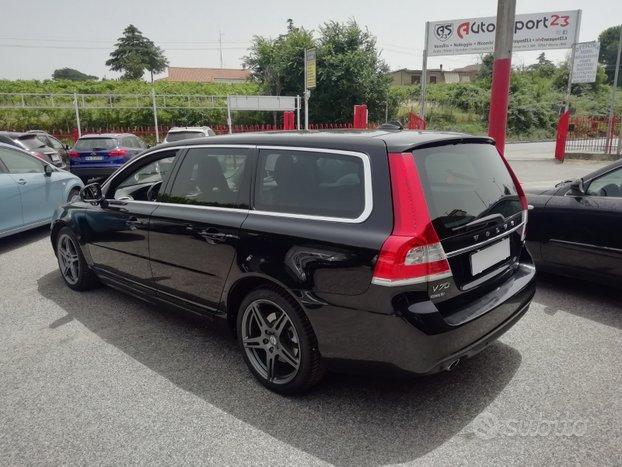 VOLVO V70 2.0d D4 180cv Super Polar Finanzio 2015