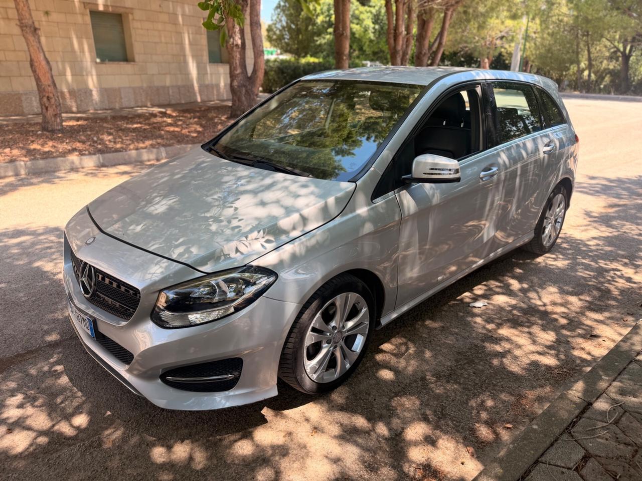 Mercedes-benz B 180 d Premium