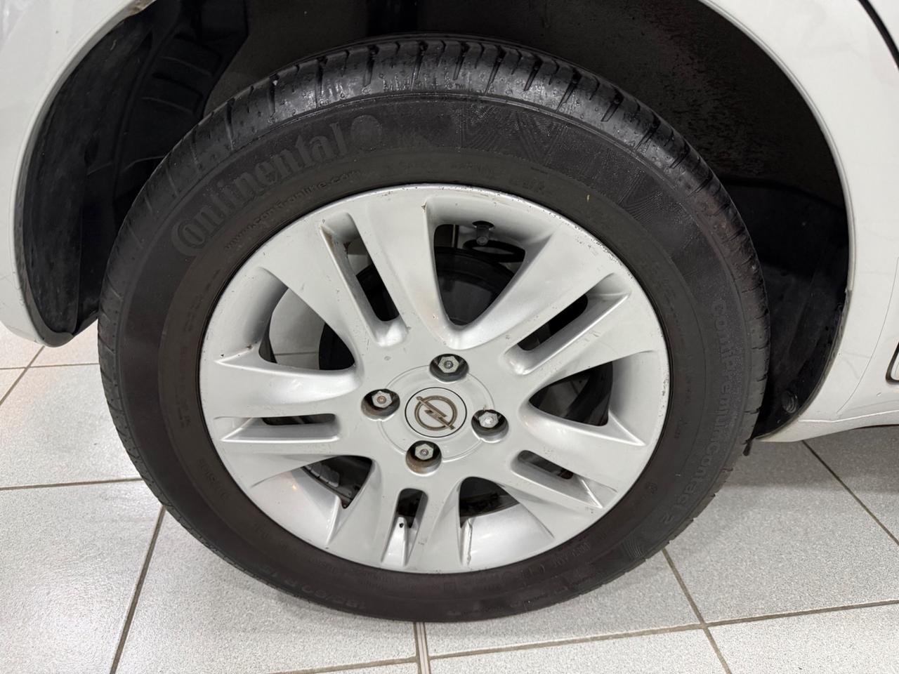 Opel Agila 1.0 12V 68 CV Elective