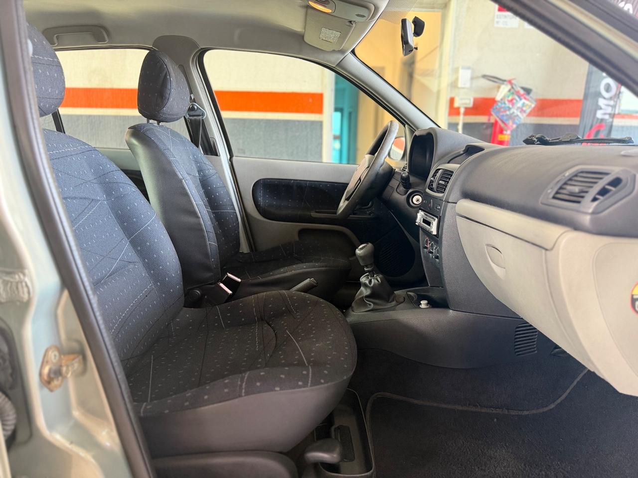 Renault Clio 1.2 cat 5 porte Authentique NEOPATENTATI