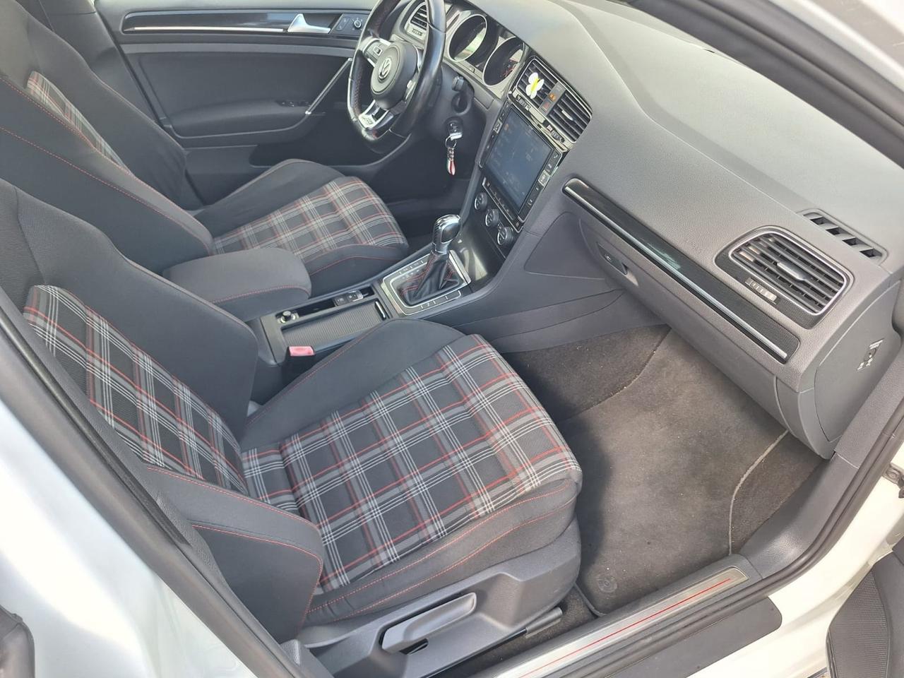 Volkswagen Golf GTI 2.0 TSI 5p. Automatico