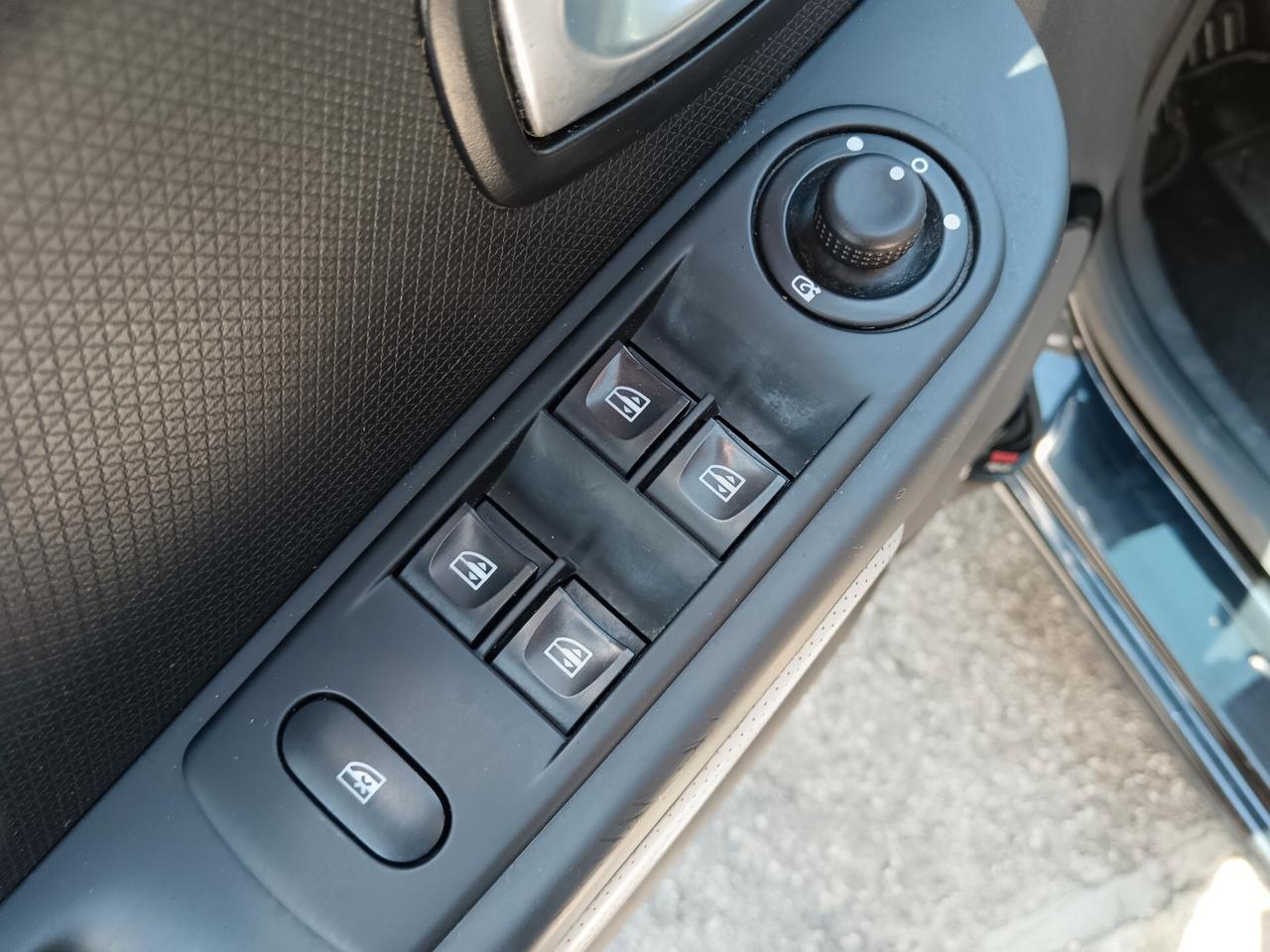Renault Clio 1.5 DCI 75CV DUEL NAVI RETROCAMERA