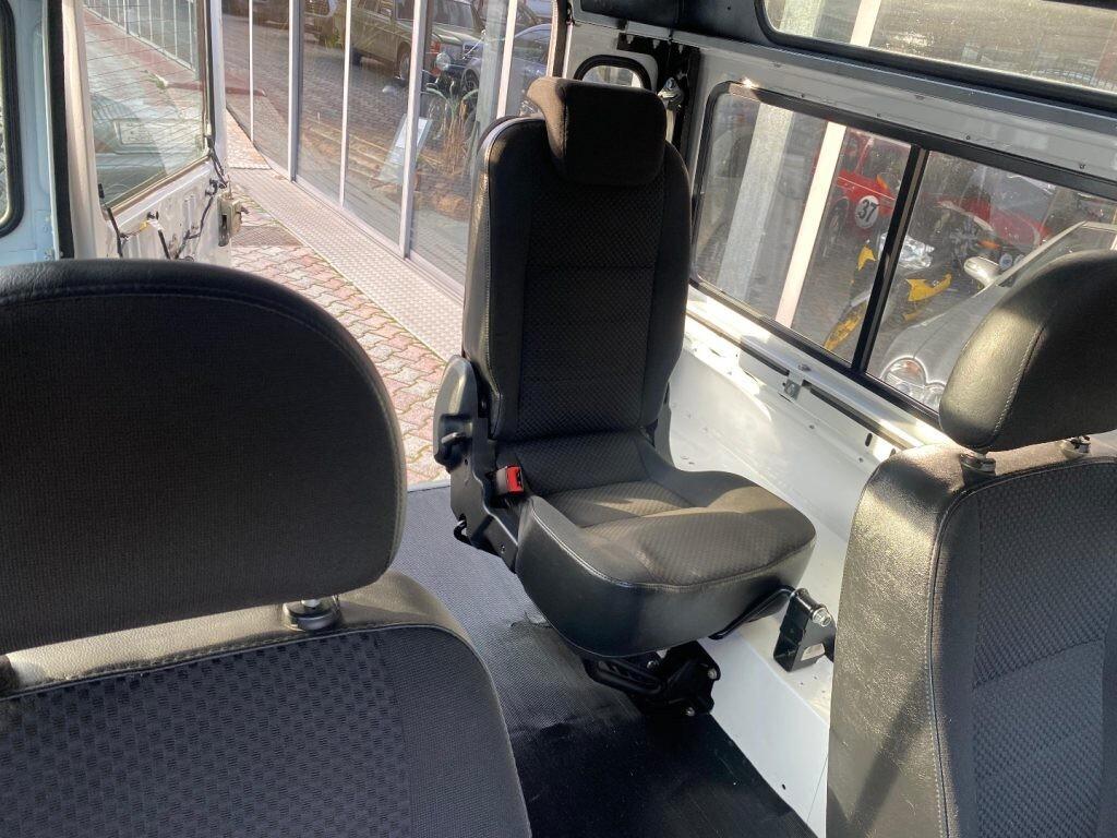 LAND ROVER Defender 90 2.2 TD4 Station Wagon n1