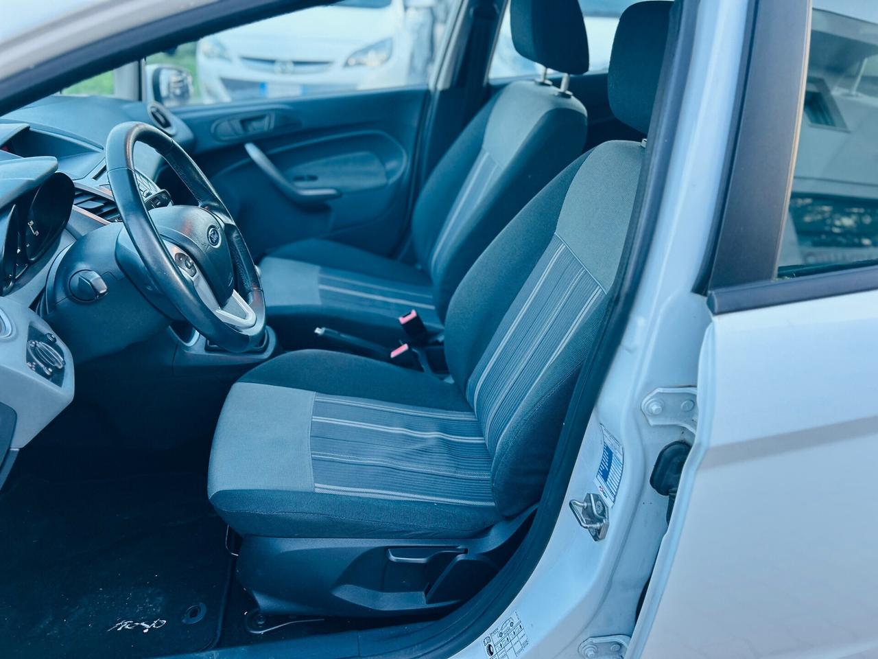 Ford Fiesta 1.4 5 porte Bz.- GPL Titanium