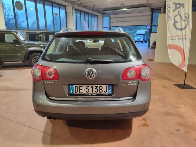 VOLKSWAGEN Passat 2.0 TDI DPF 4mot. Var. Highline 4X4