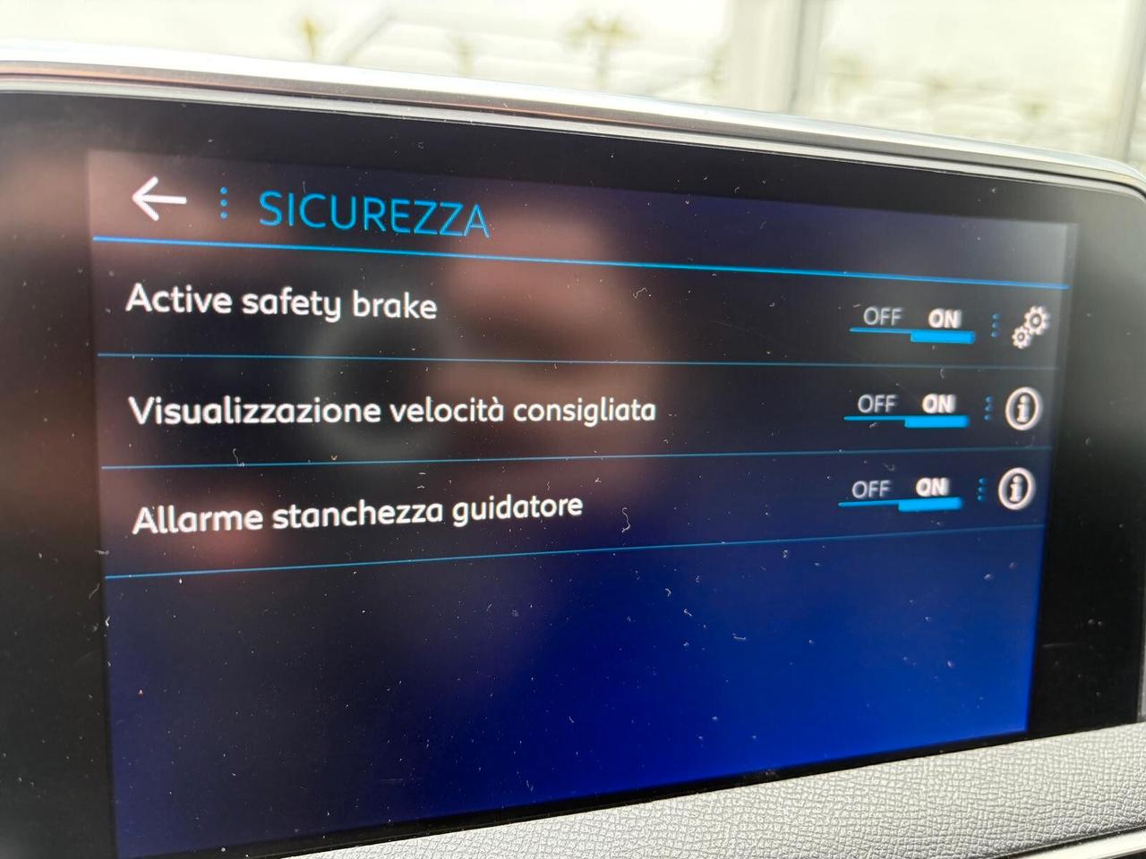 Peugeot 3008 ALLURE PureTech Turbo 130 6mt UNICO PR.