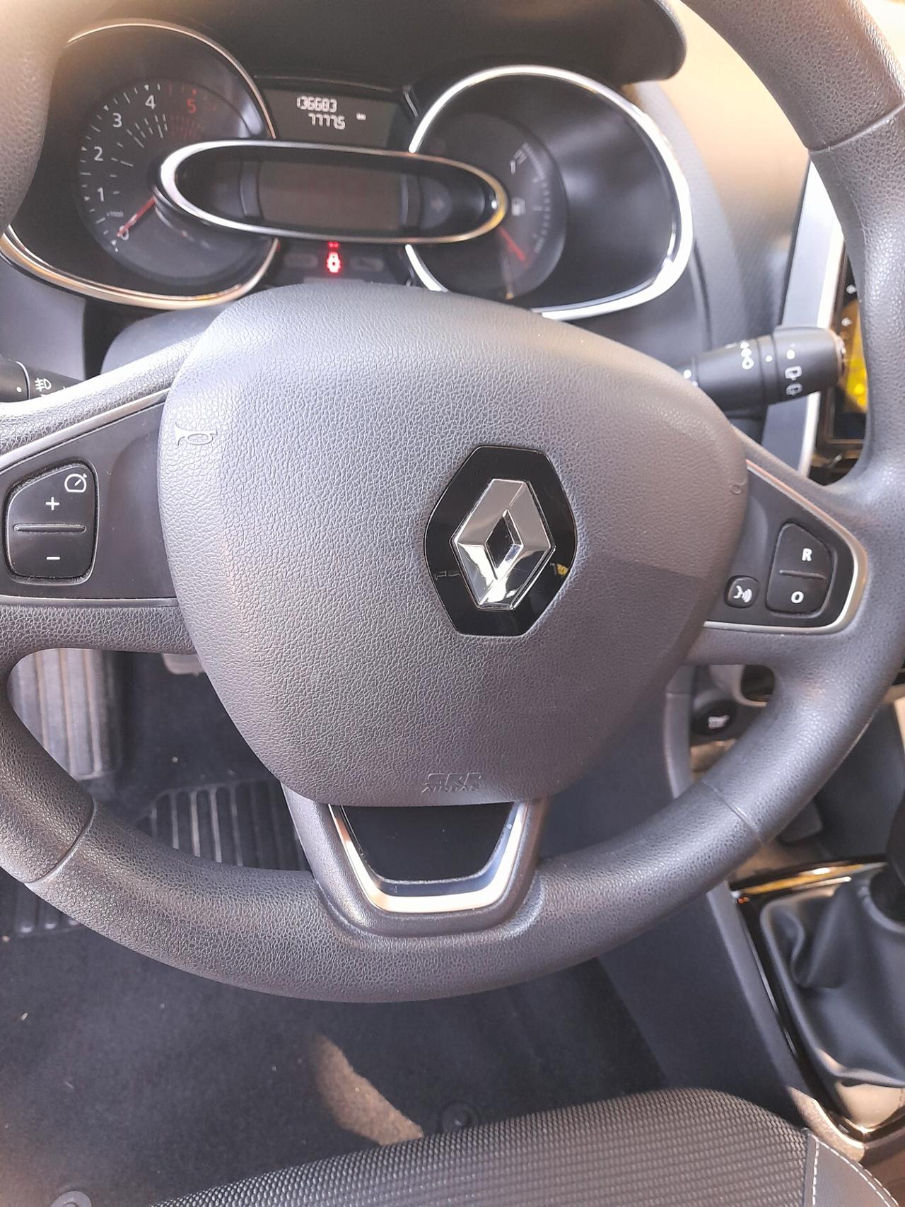 Renault Clio dCi 8V 75 CV 5 porte