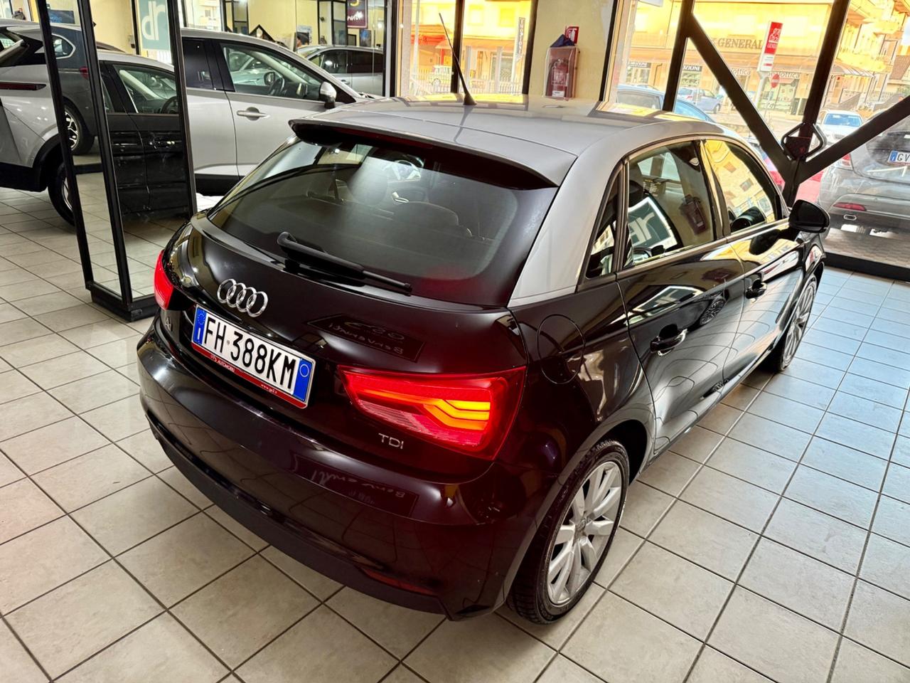 Audi A1 SPB 1.6 TDI 116 CV Admired