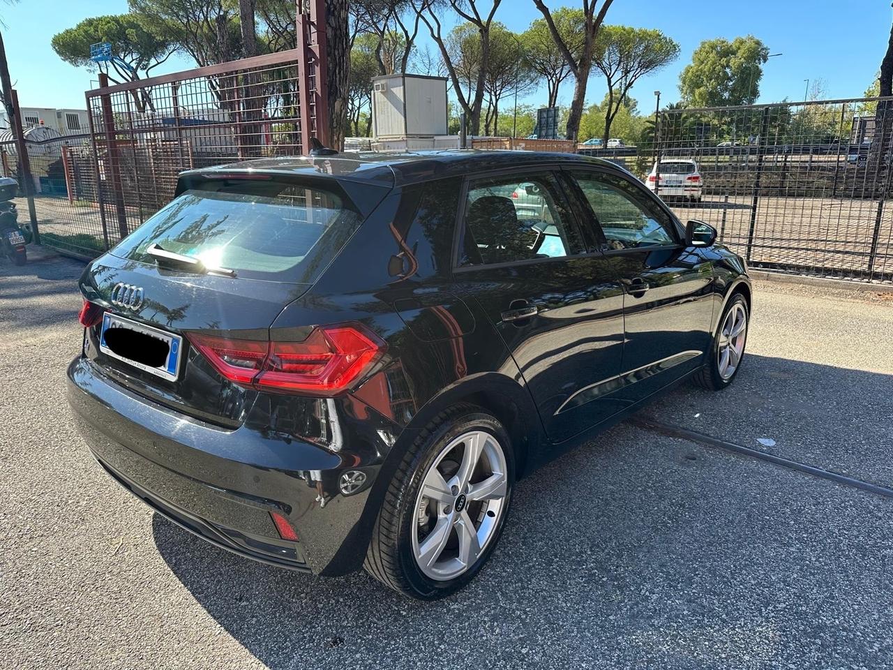 Audi A1 SPB 30 TFSI S tronic Identity Black *promo*