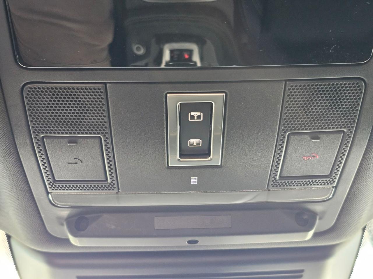 Jaguar E-Pace R-Dynamic SE Navi Camera Tetto C.20" LED BlackPack