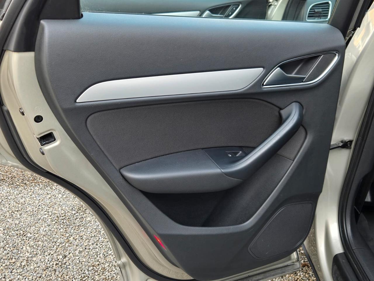 Audi Q3 2.0 TDI 150 CV quattro Business