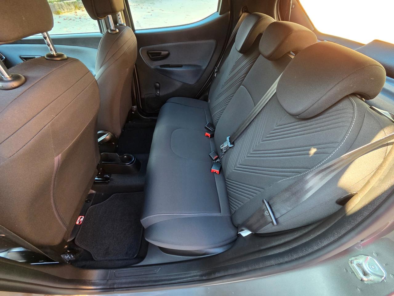 Lancia Ypsilon 1.0 FireFly Hybrid 70cv 5 porte S&S Gold