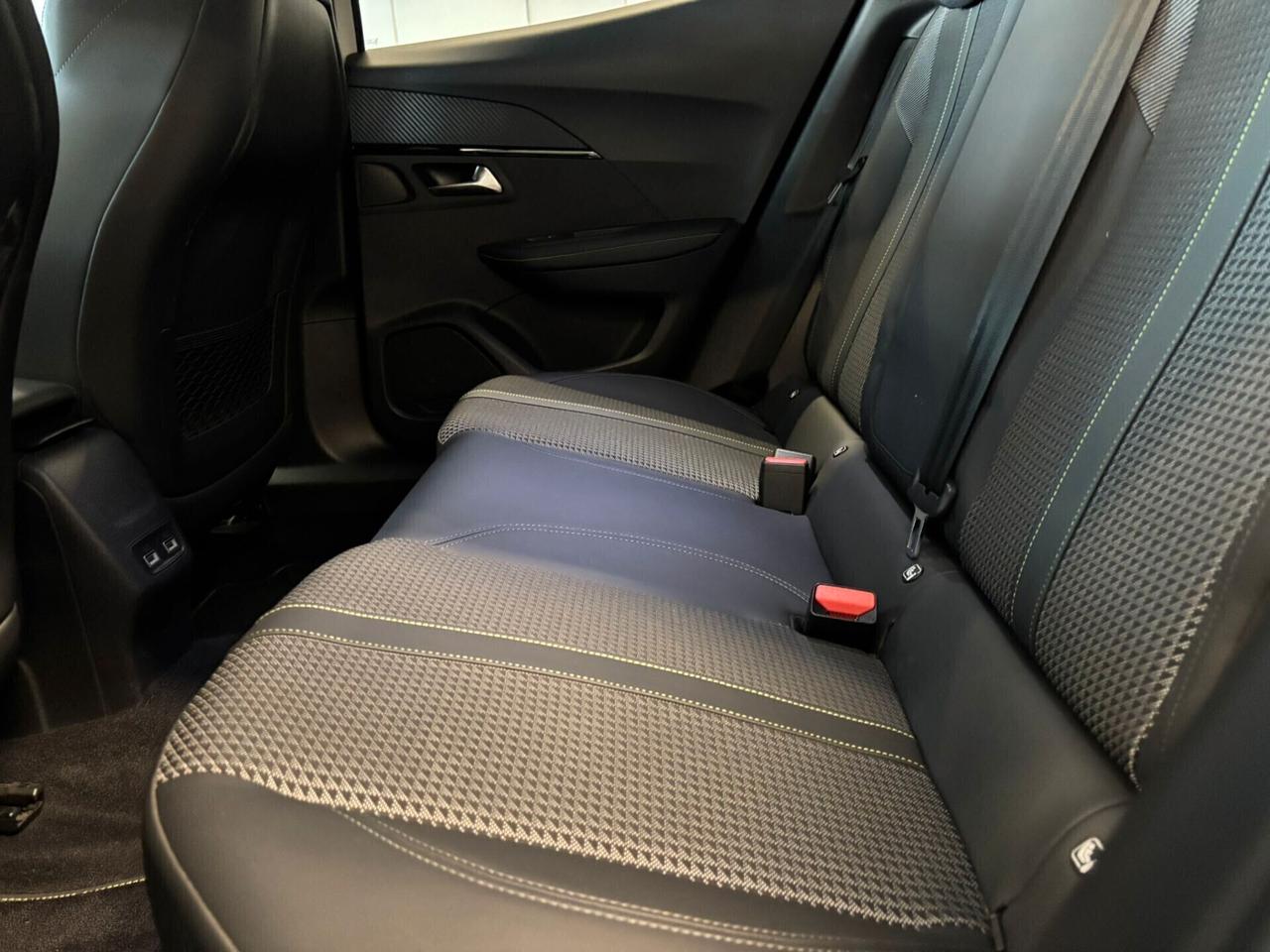 Peugeot 2008 GT LINE motore elettrico 136 CV SPOTICAR