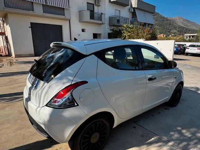 Lancia Ypsilon 1.2 69 CV 5 porte S&S Elefantino Blu