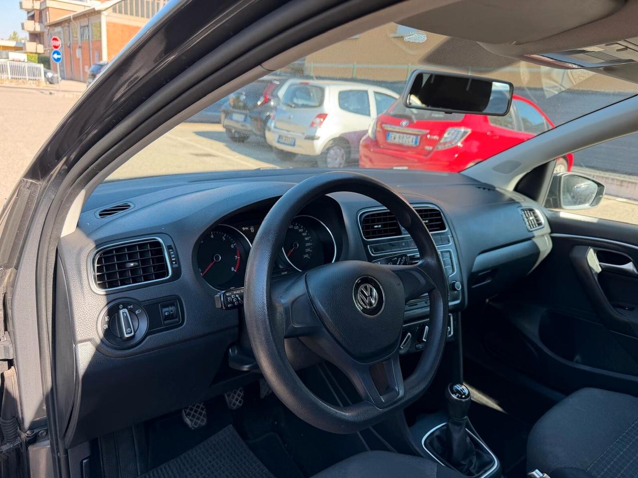 Volkswagen Polo 1.0 - NEOPATENTATI - 12 MESI DI GARANZIA -