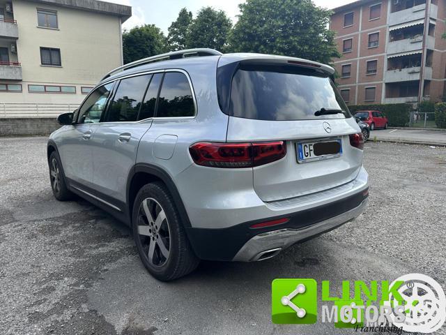 MERCEDES-BENZ GLB 200 Premium