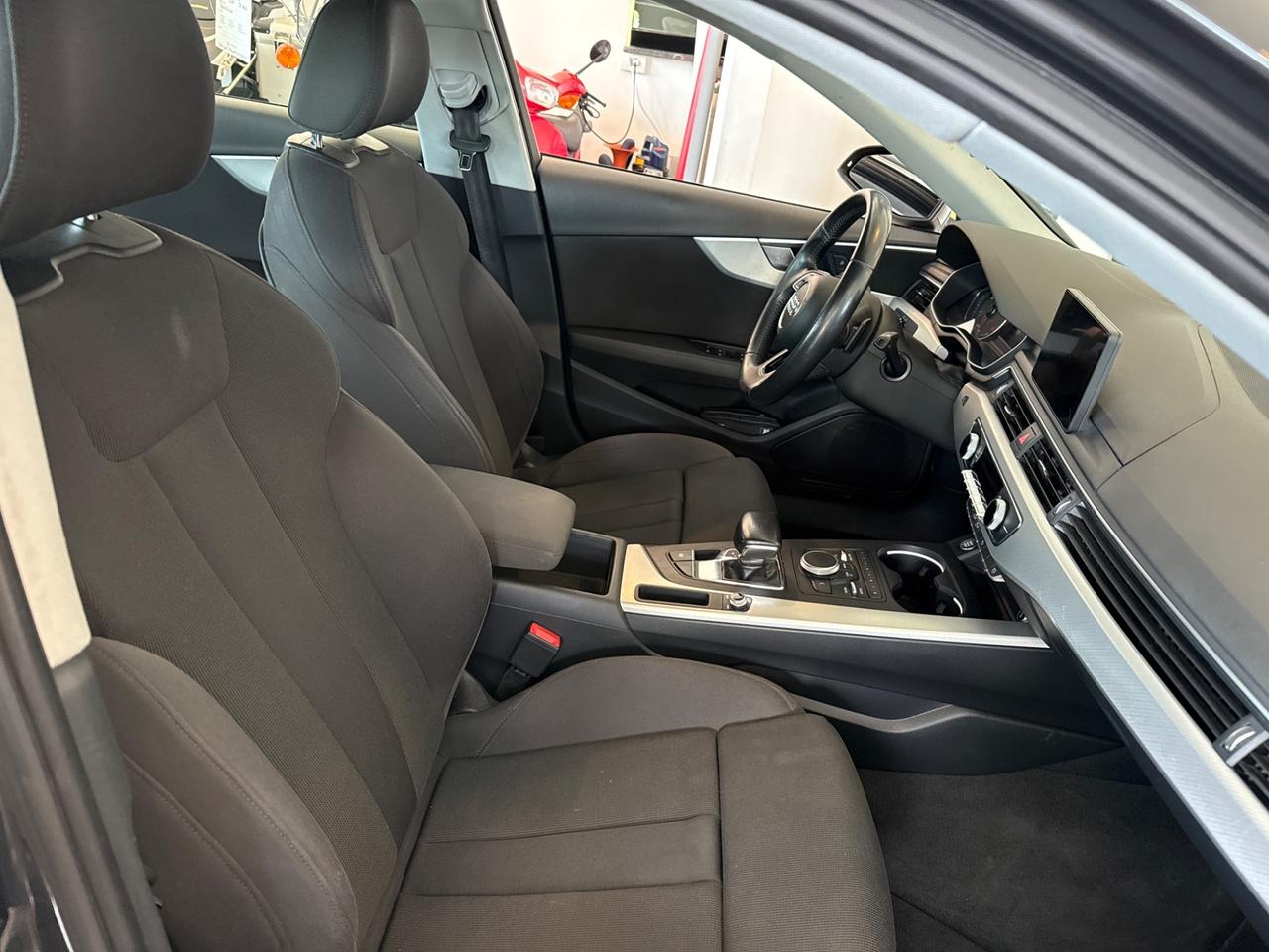 Audi A4 Avant 2.0 TDI 122 CV S tronic Sport