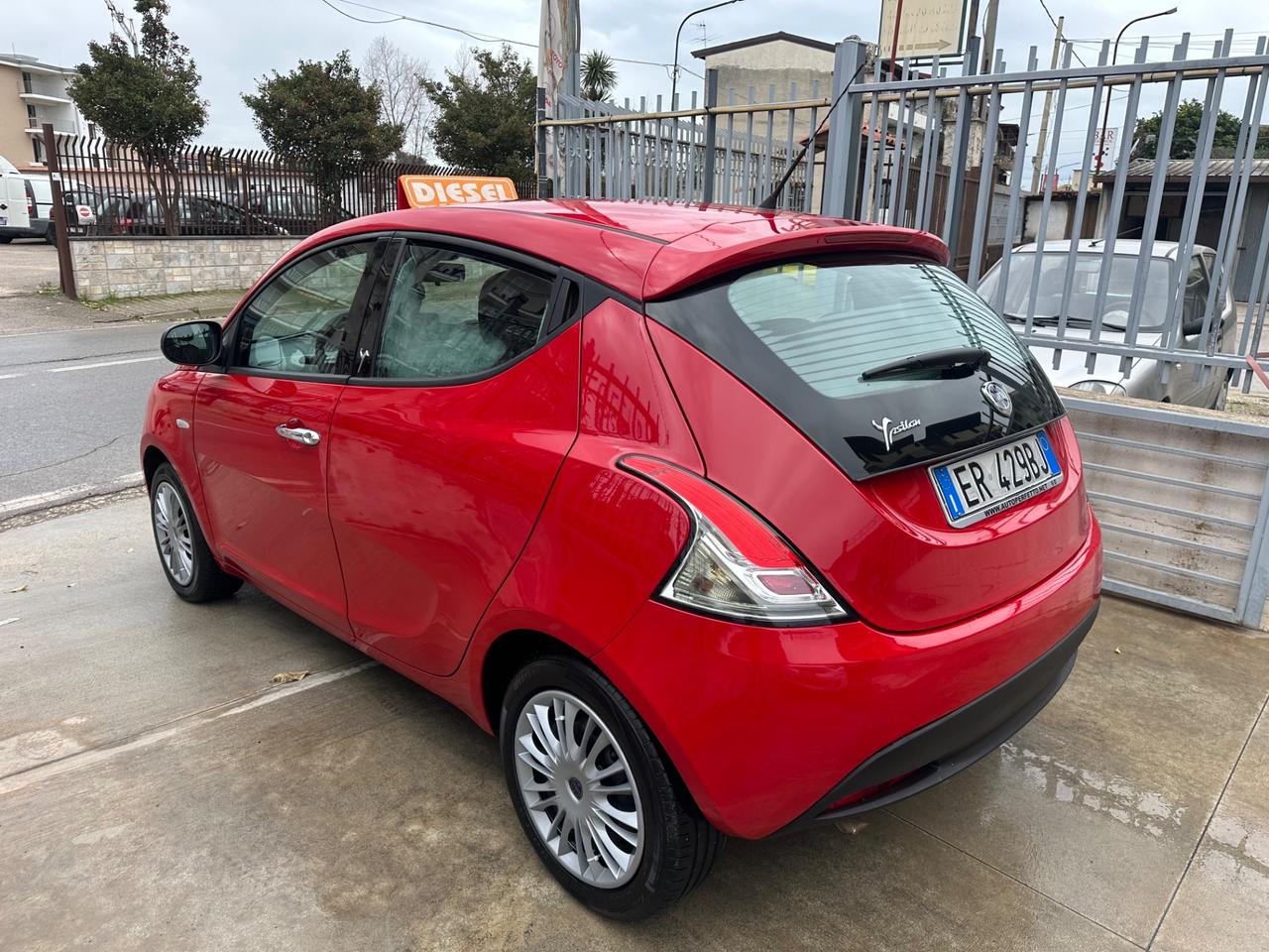 Lancia Ypsilon 1.3 MJT 16V 95 CV 5 porte S&S Silver