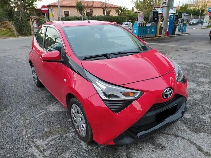 Toyota Aygo Connect 1.0 VVT-i x-cite