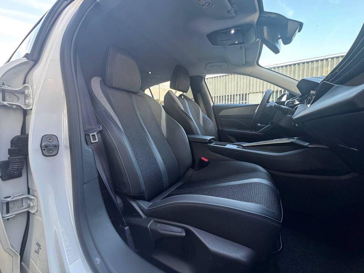 Peugeot 308 1.6 hybrid phev Allure Pack 180cv e-eat8
