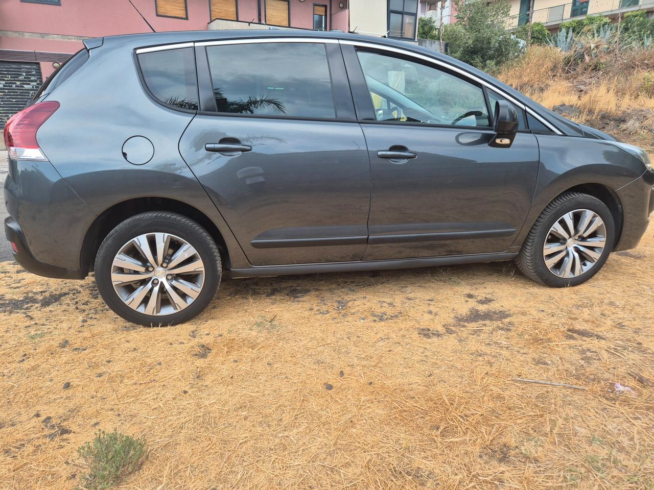Peugeot 3008 1.6 HDi 115CV Business