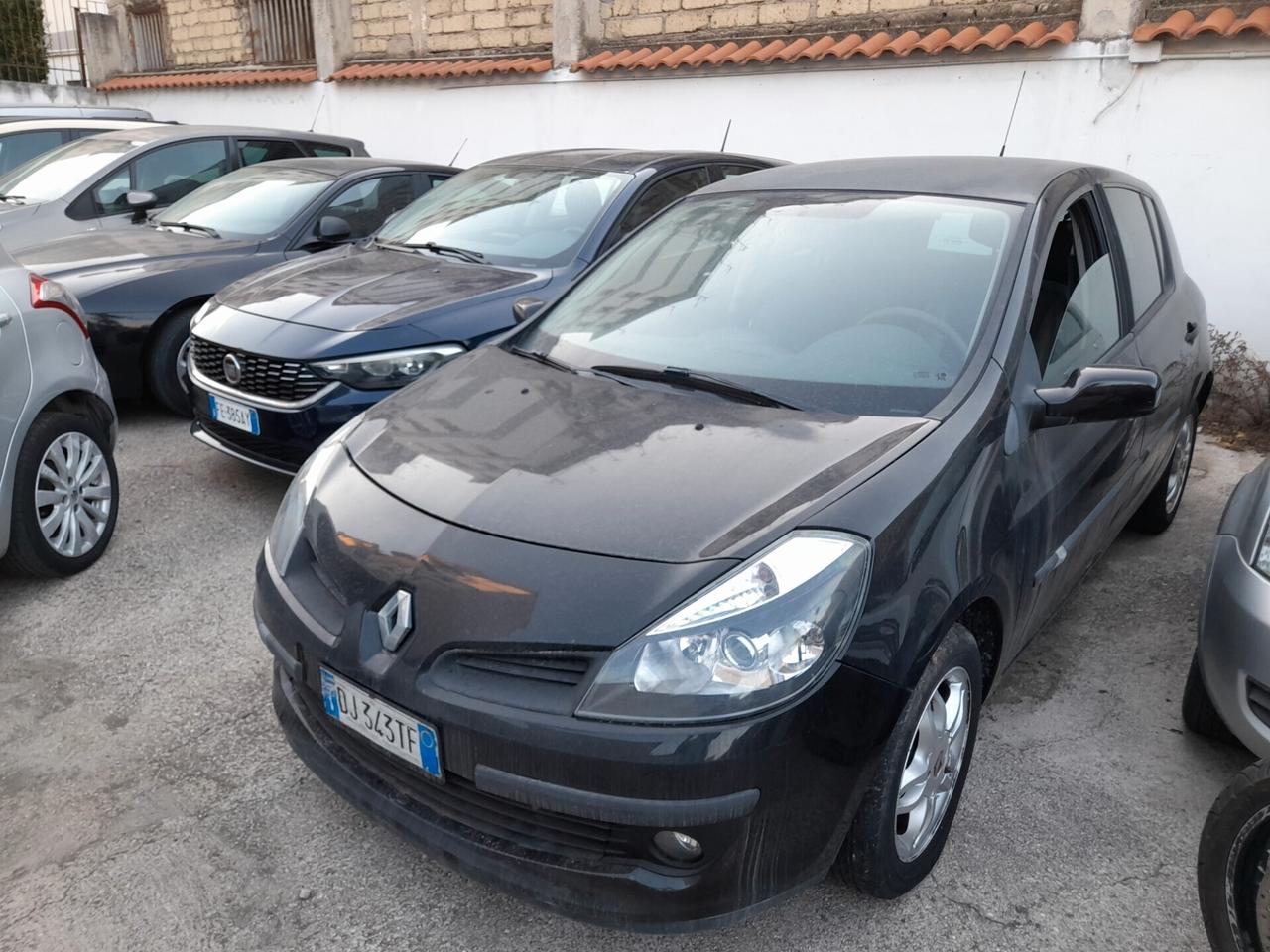 Renault Clio 1.2 16V 5 porte Le Iene