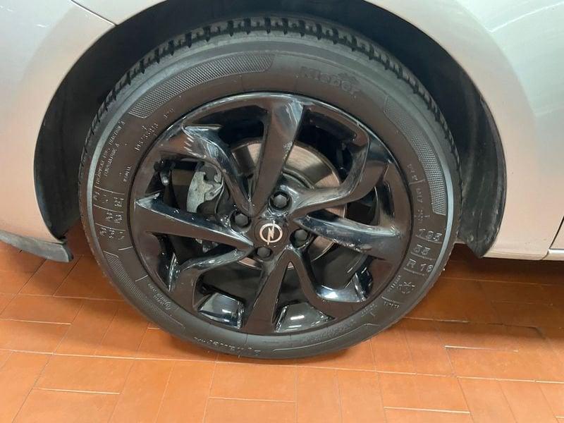 Opel Corsa 1.2 5 porte 120 Anniversary