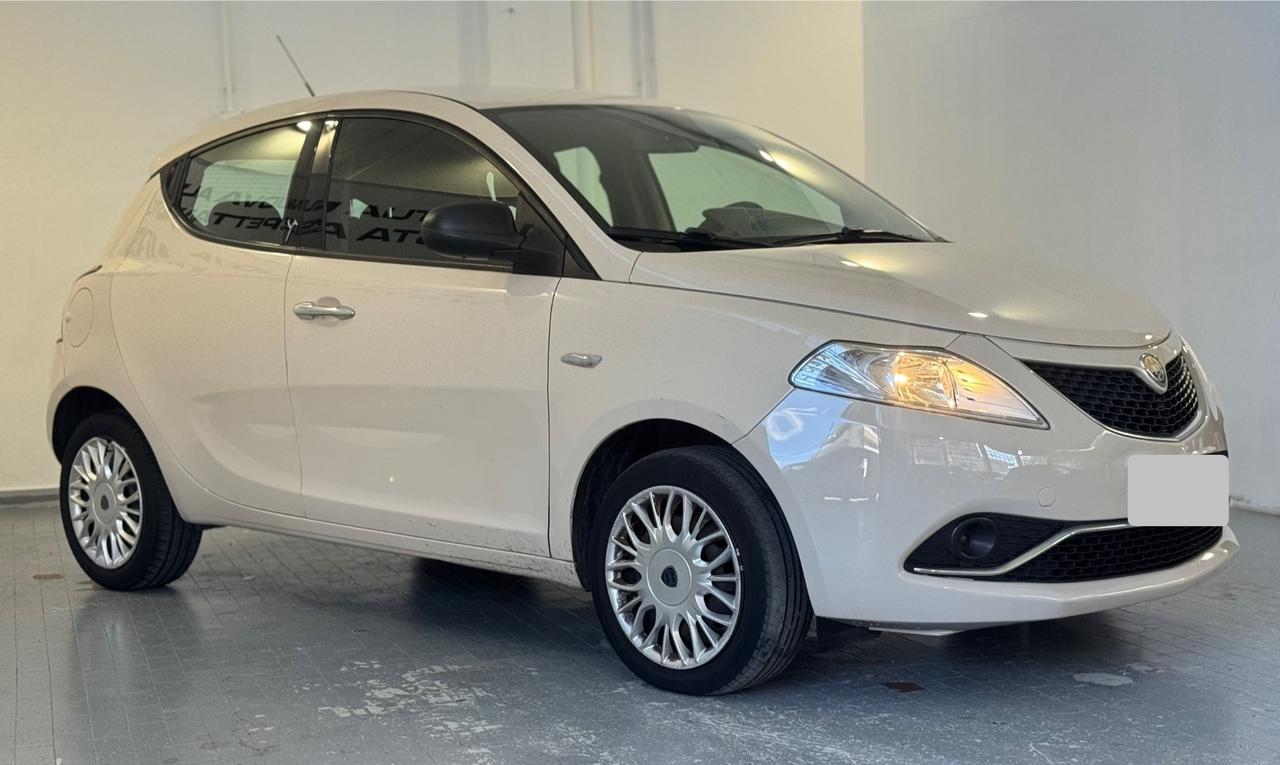 Lancia Ypsilon 1.2 69 CV 5 porte Opening Edition