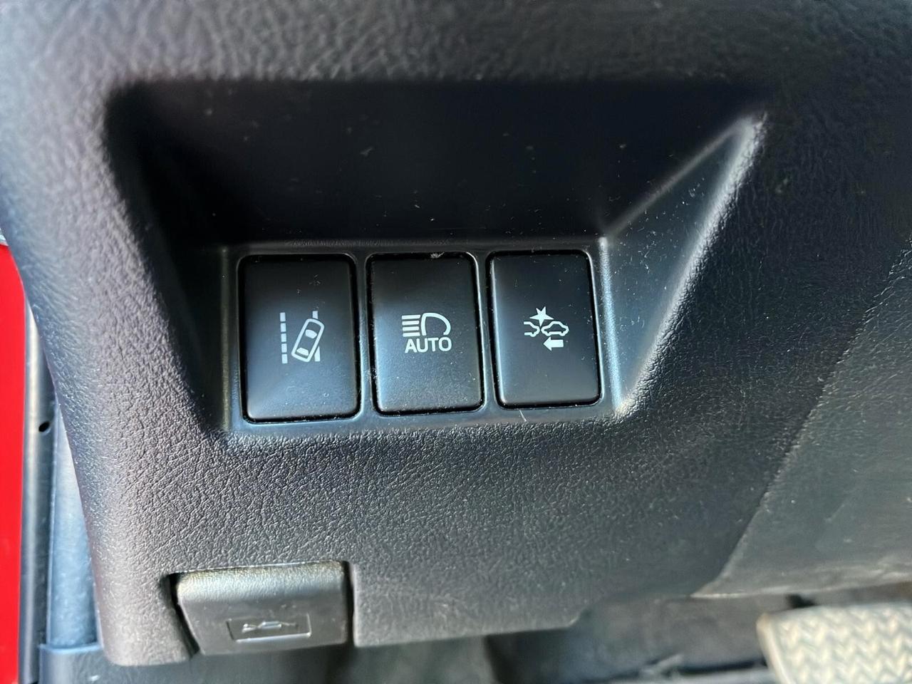 Toyota Yaris 1.5 Hybrid 5 porte Business