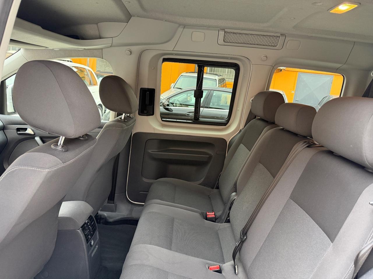 Volkswagen Caddy 1.6 TDI 102 CV 5p. Trendline 7 Posti