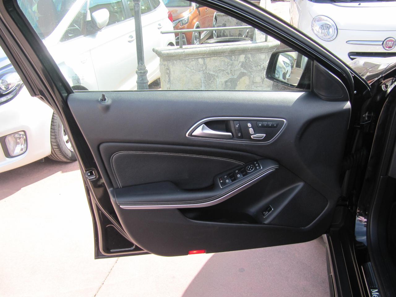Mercedes-benz GLA 200 d Automatic Premium - tetto apribile