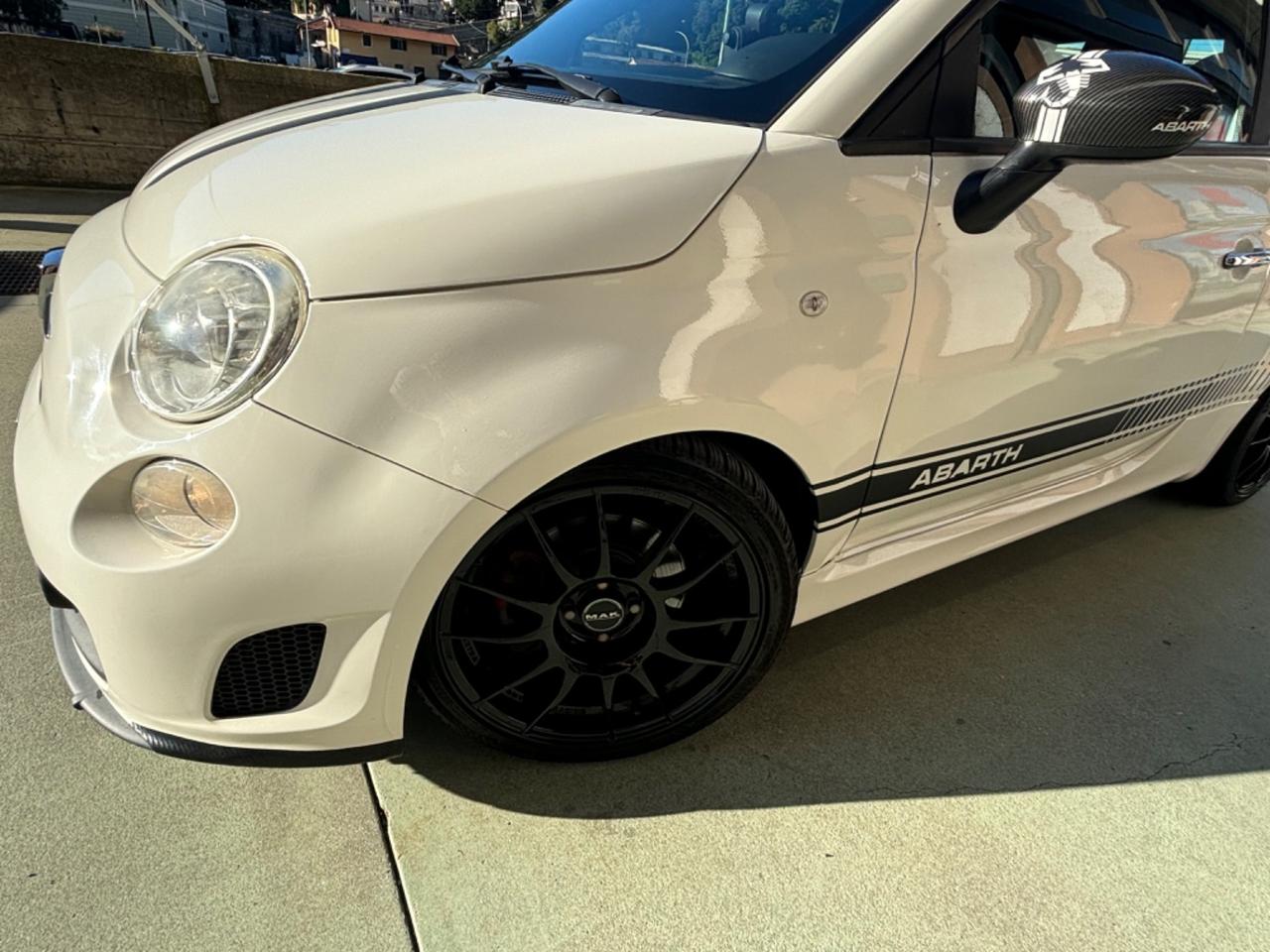 Abarth 500 C 1.4 Turbo T-Jet MTA