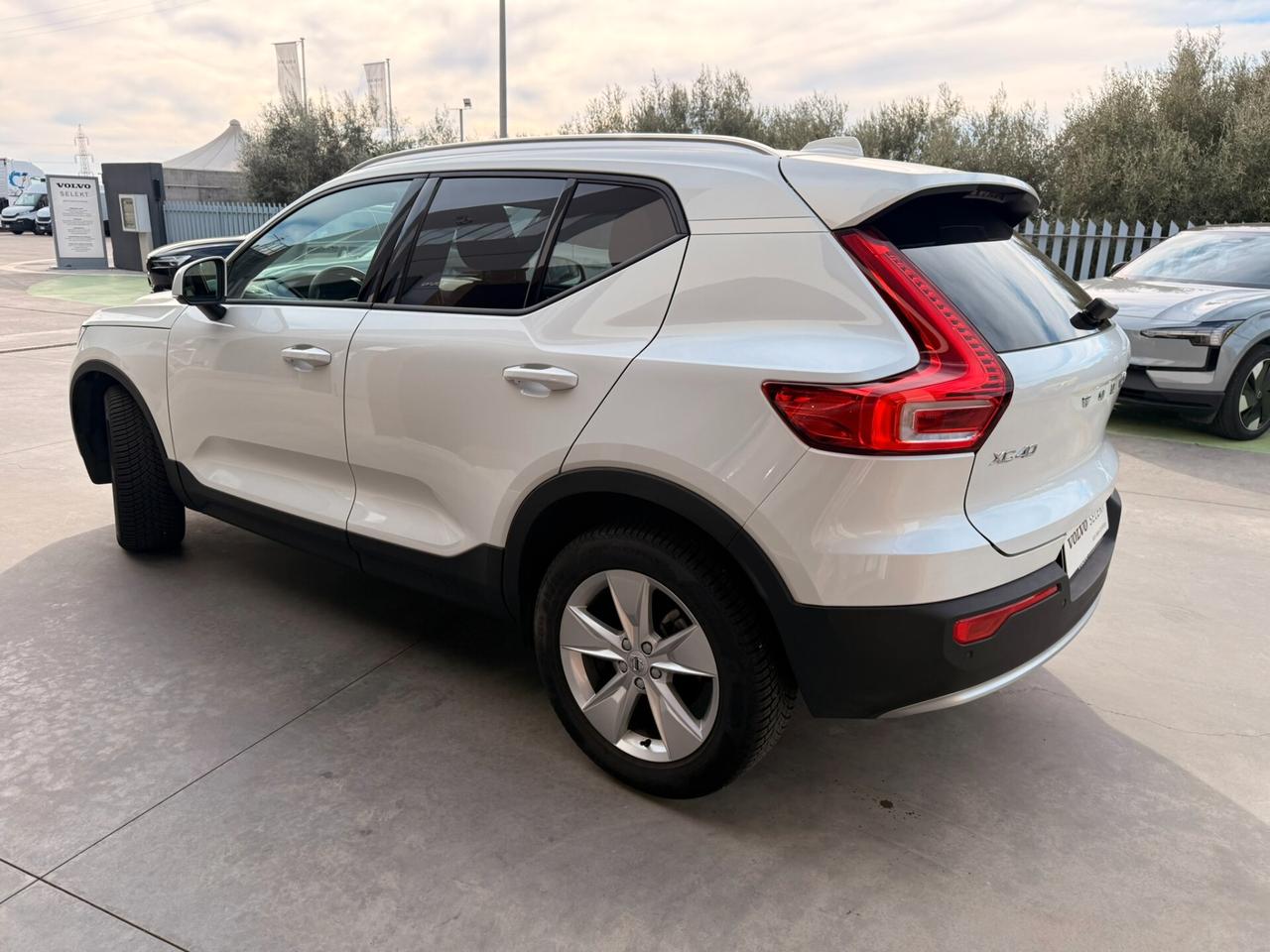 Volvo XC40 B3 automatico Core