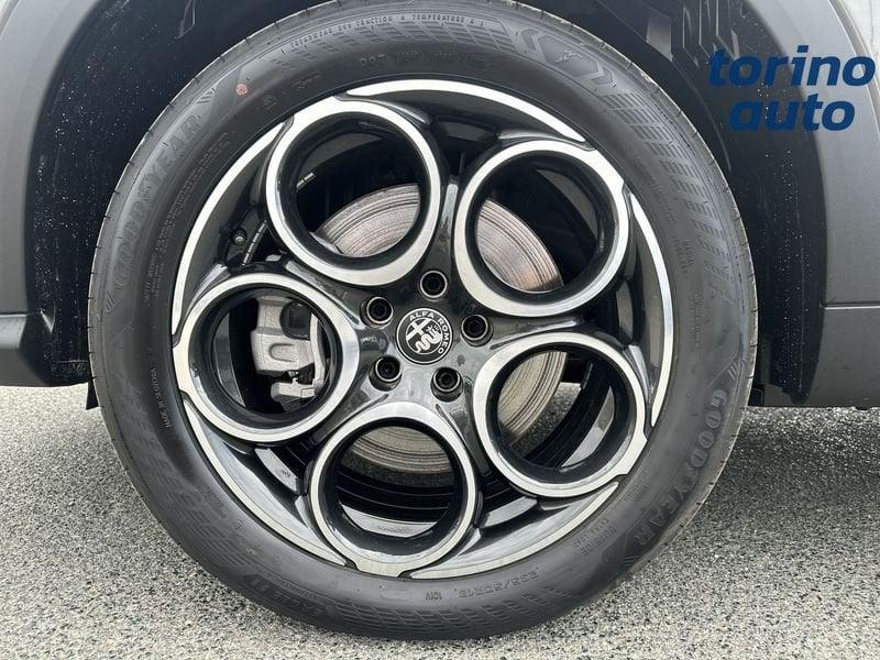 Alfa Romeo Tonale 1.3 Plug-in Hybrid Q4 270cv AT6 Sprint