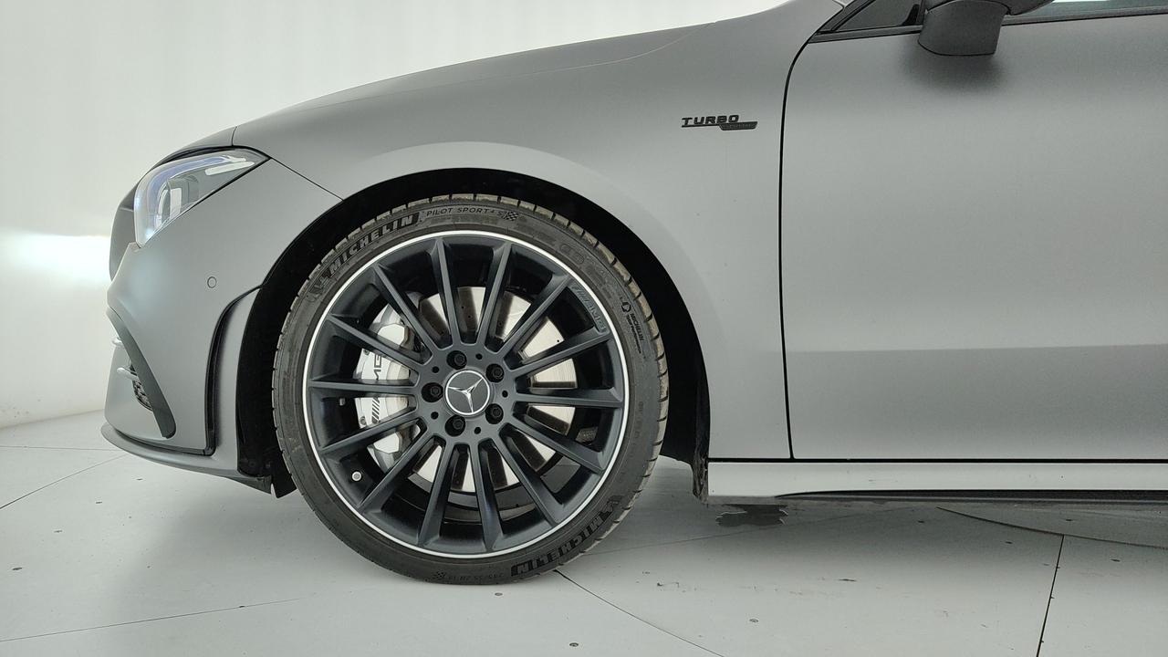 Mercedes-Benz CLA Shooting Brake AMG 35 4matic auto